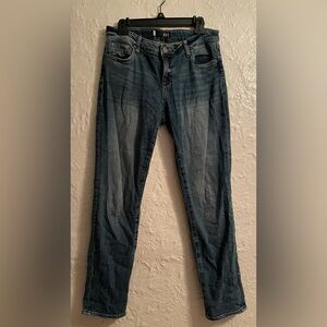 Kut from the Kloth mid rise, medium / dark wash, straight leg jeans; size 7/28